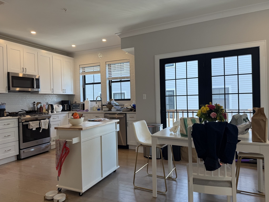 285 Lamartine Street, Unit 2 Boston, MA 02130 - Photo 2 of 13