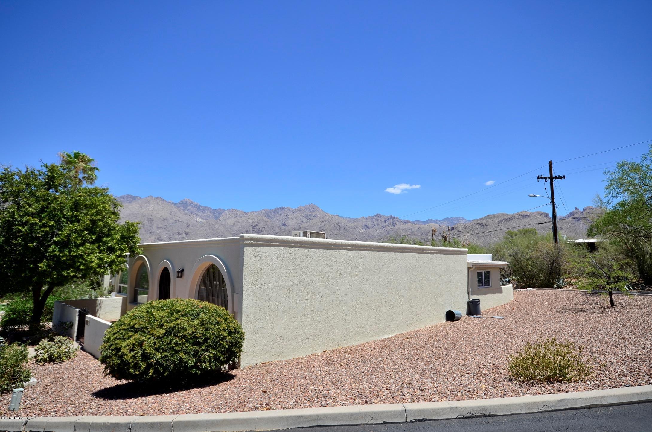 8085 East Shadow Canyon Road Tucson, AZ 85750 - Photo 7 of 37