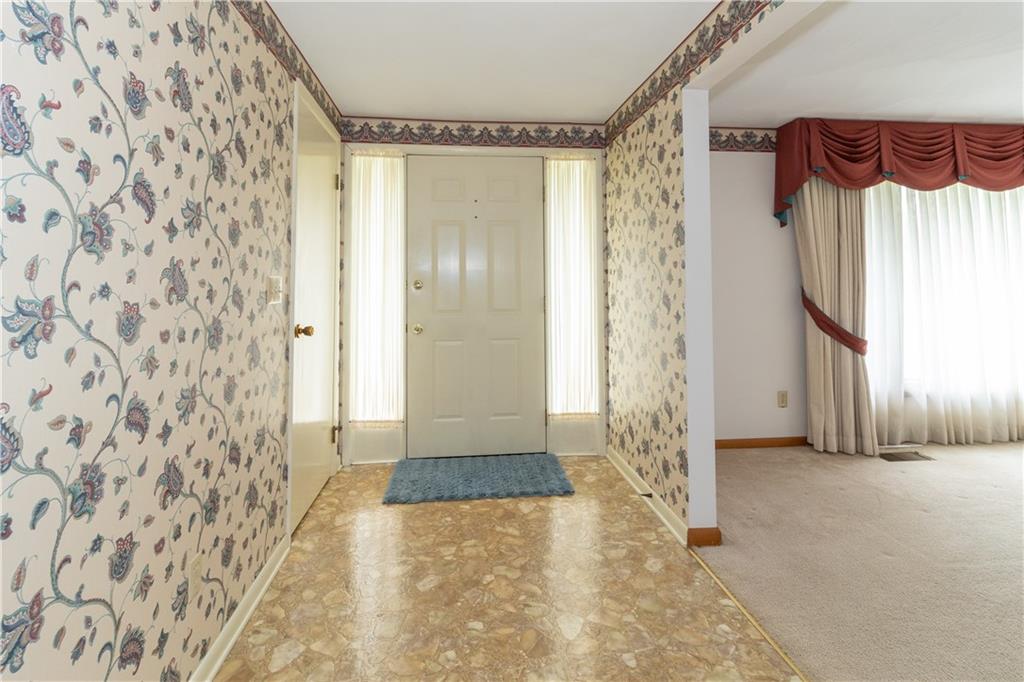2783 South Meridian Road Greenfield, IN 46140 - Photo 3 of 46 Gallery Image 3