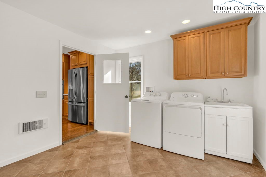 711 Possum Hollow Road Blowing Rock, NC 28605 - Photo 12 of 43