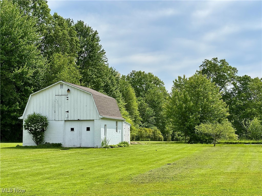 1803 Stillwagon Road Southeast Warren, OH 44484 - Photo 38 of 49 barn spring