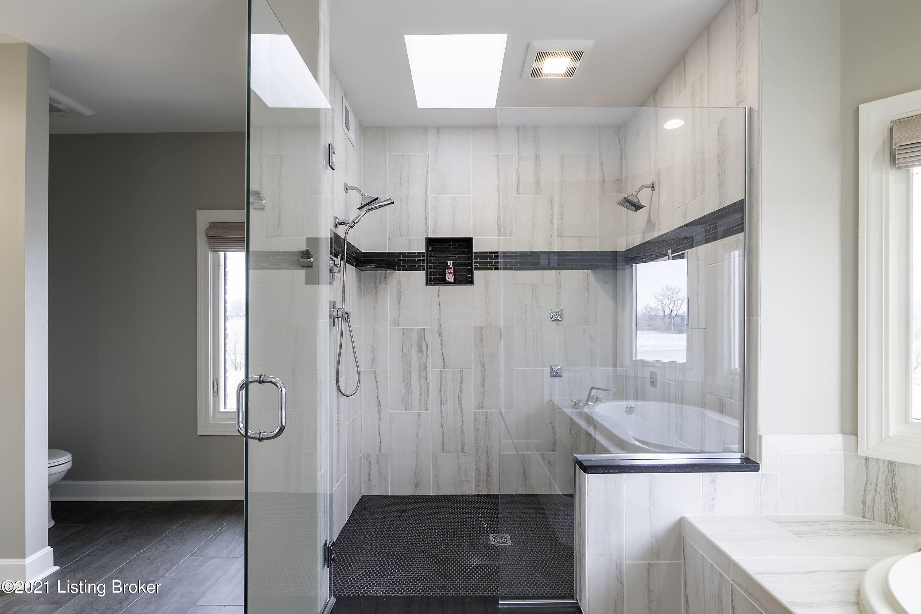 1150 Webb Road Simpsonville, KY 40067 - Photo 40 of 91 DUEL SHOWER HEADS