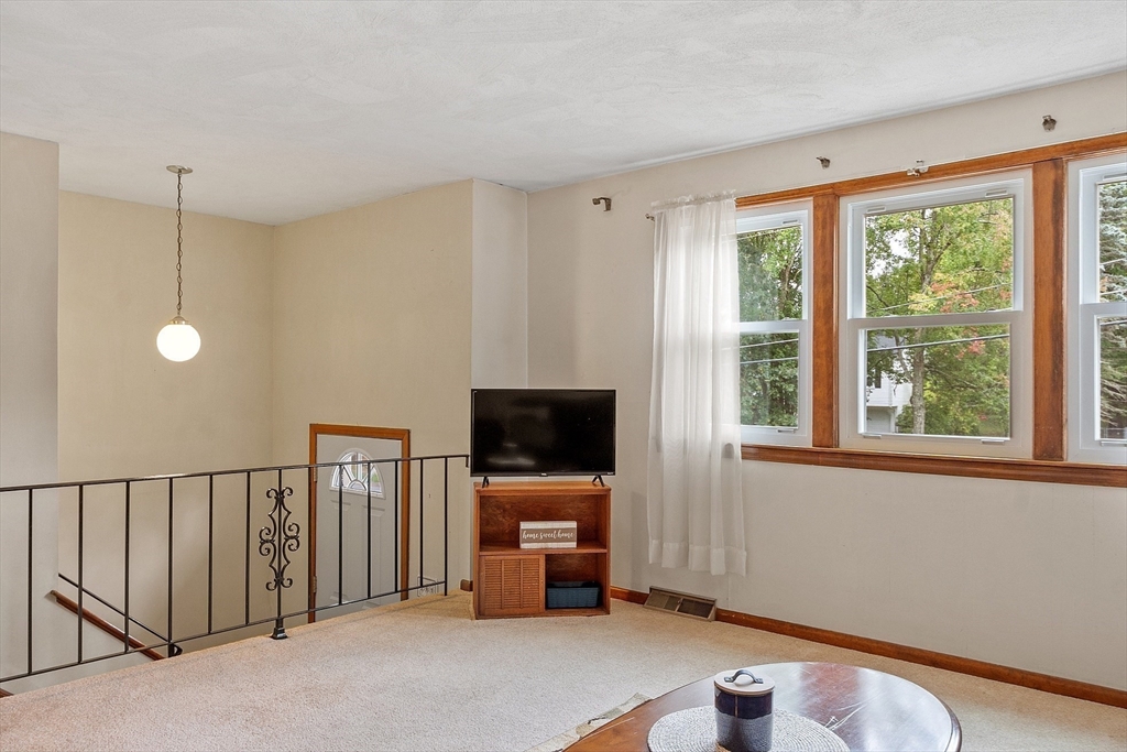 20 Longfellow Road Northborough, MA 01532 - Photo 7 of 27 Gallery Image 7