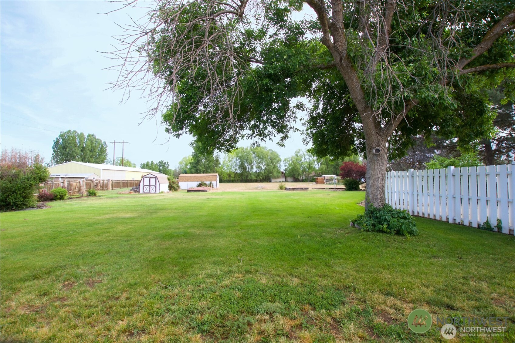 11298 Nelson Road Northeast Moses Lake, WA 98837 - Photo 10 of 21
