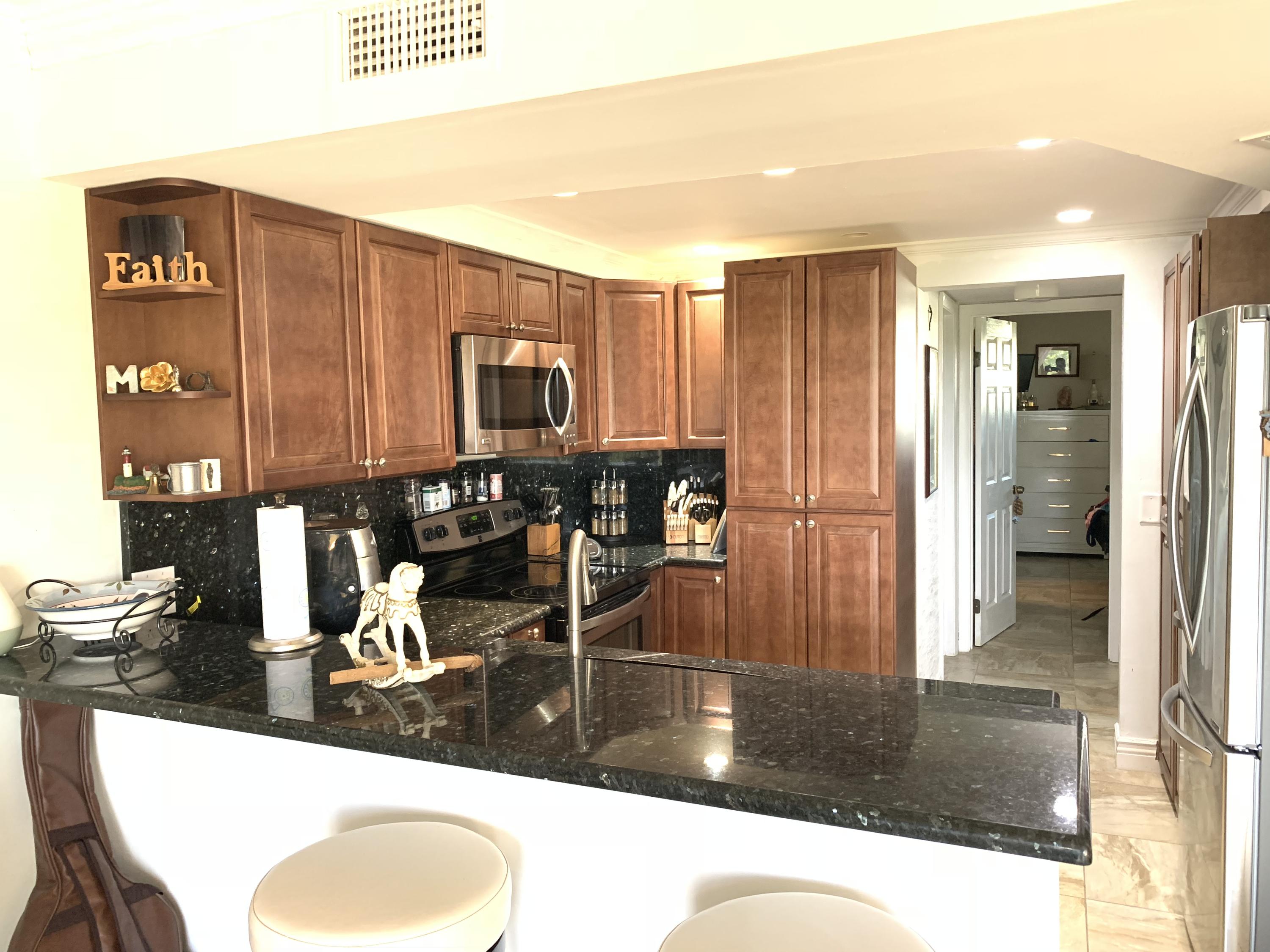 1605 Us-1, Unit F404 Jupiter, FL 33477 - Photo 4 of 15 IMG_0364