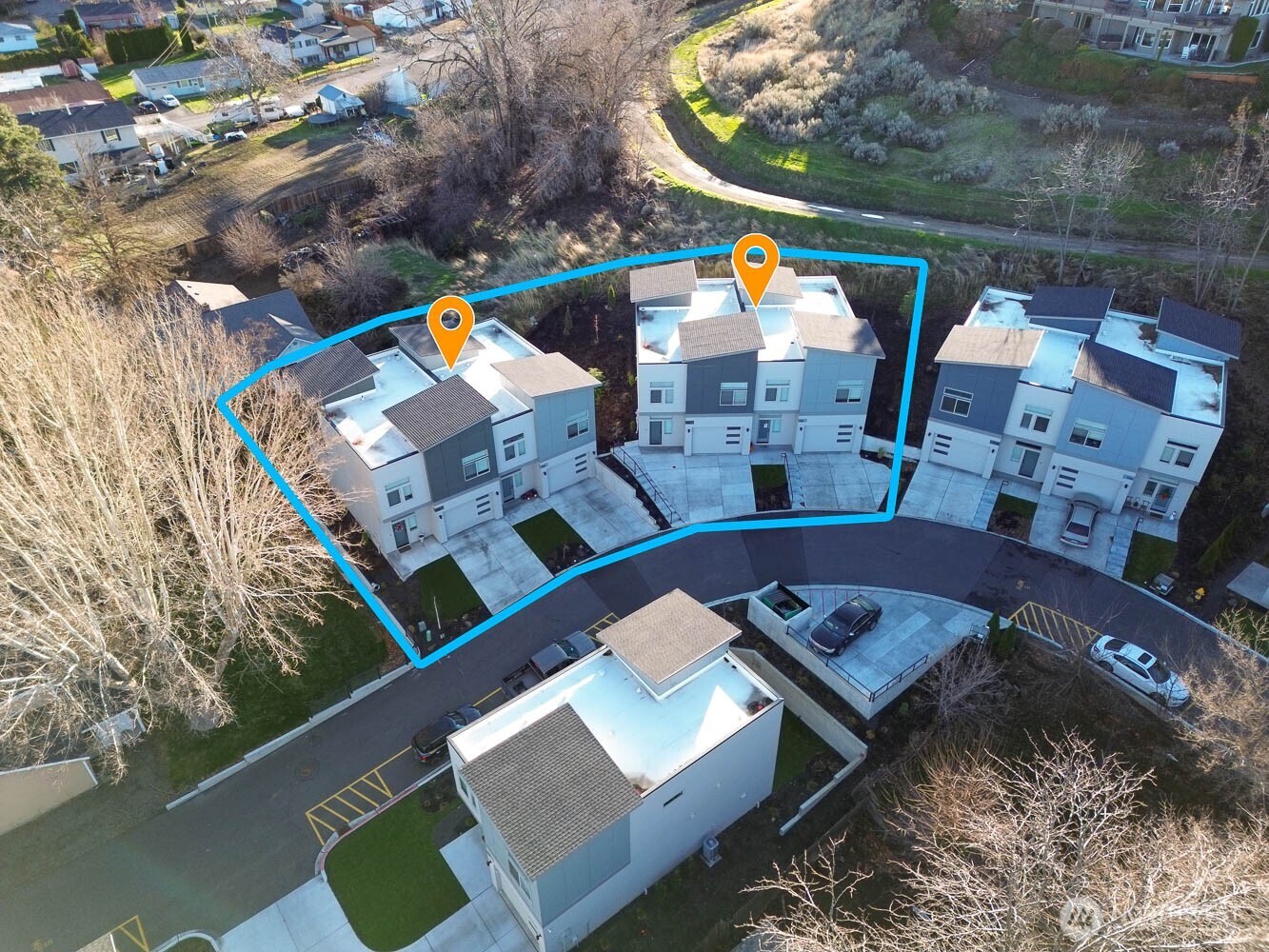 916 Hidden Lane Prosser, WA 99350 - Photo 24 of 24 an aerial view of a house swimming pool and outdoor seating