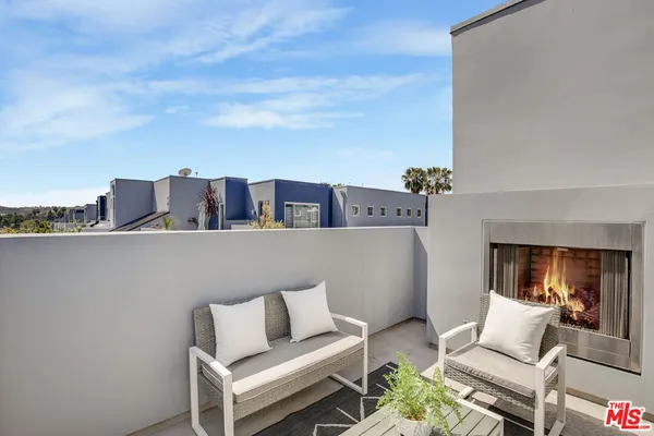 $1,580,000 | 5300 Playa Vista Drive, Unit 6, Playa Vista, CA 90094
