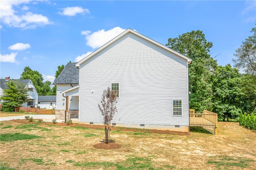 707 Korner Rock Road Kernersville, NC 27284 - Photo 3 of 39