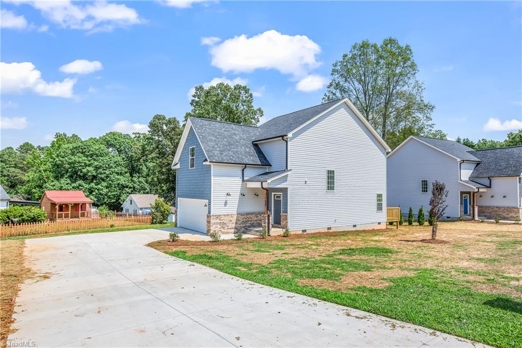 707 Korner Rock Road Kernersville, NC 27284 - Photo 4 of 39