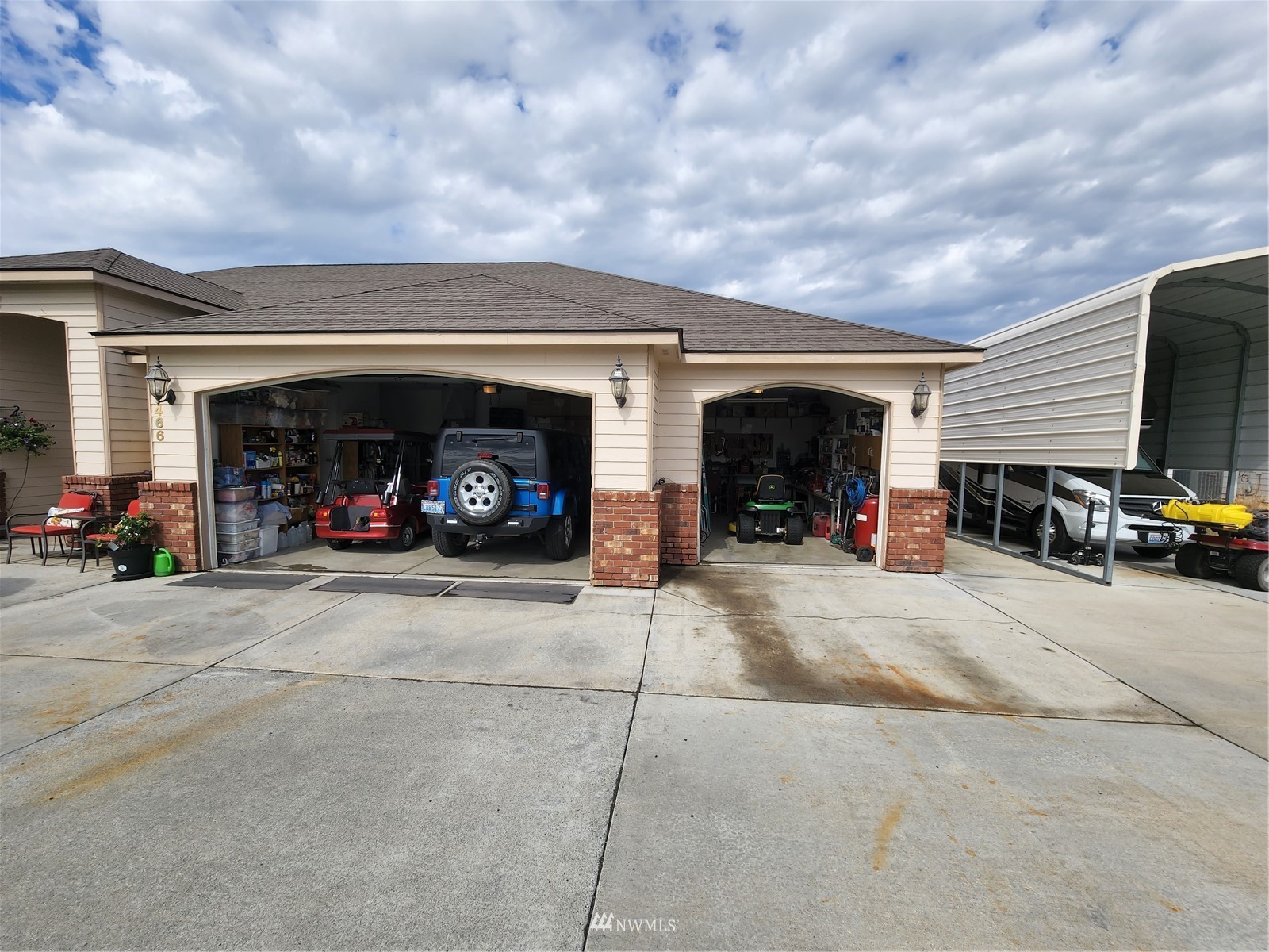 3466 Wild Goose Road Northeast Moses Lake, WA 98837 - Photo 4 of 40 Gallery Image 4