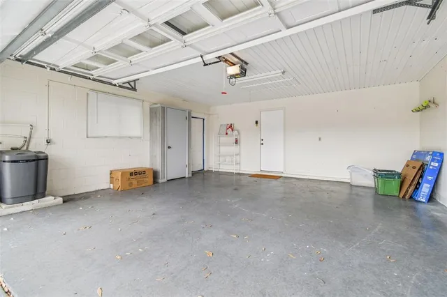 a view of a tennis court