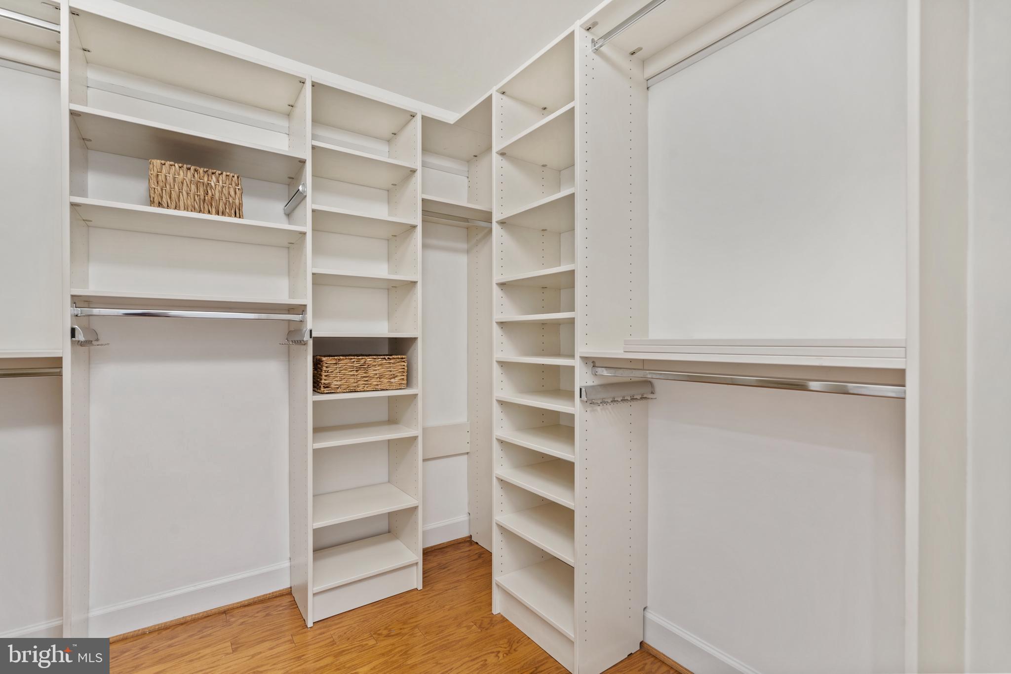 3650 South Glebe Road, Unit 542 Arlington, VA 22202 - Photo 18 of 36 Walk-in Closet