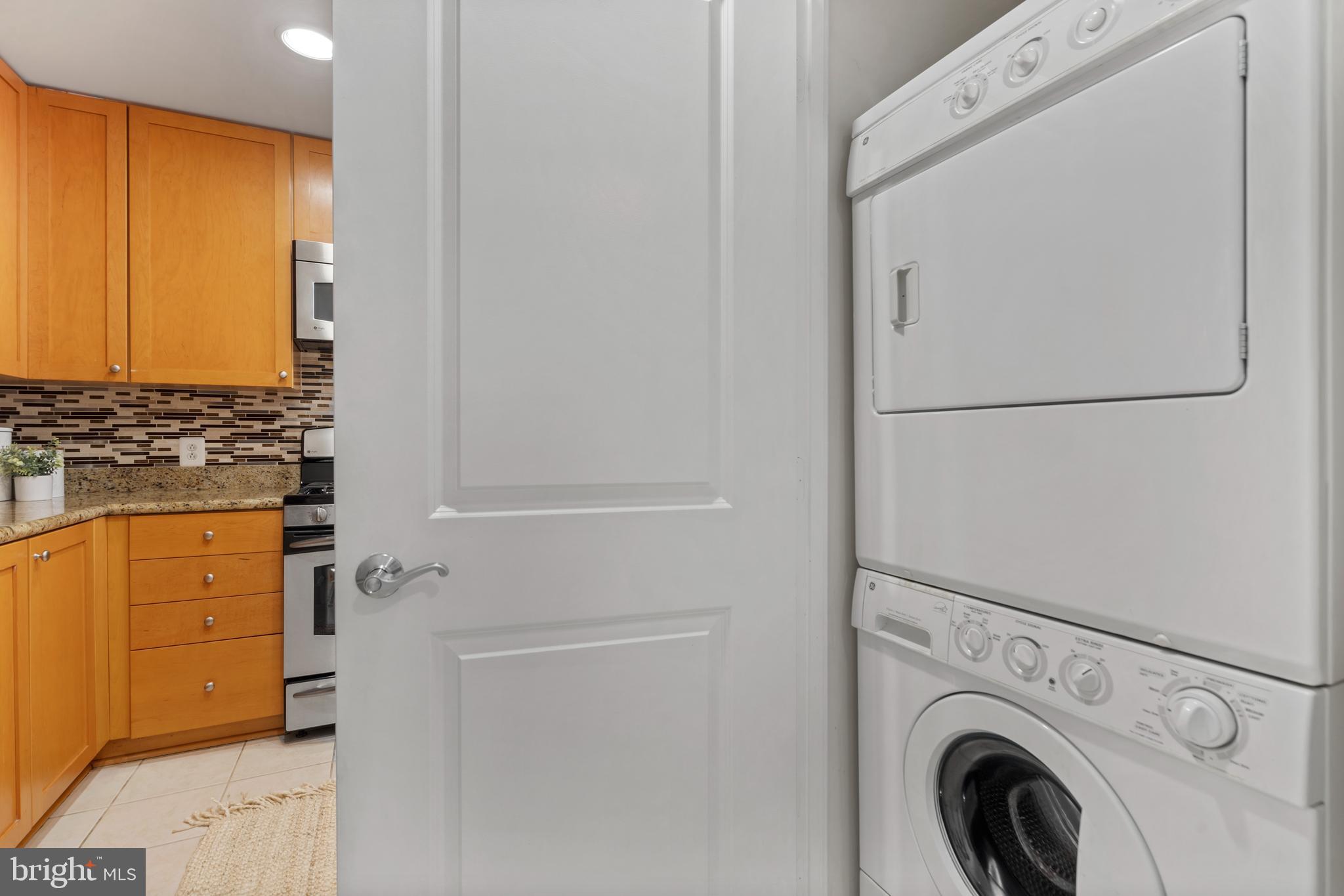 3650 South Glebe Road, Unit 542 Arlington, VA 22202 - Photo 25 of 36 In-Unit Washer/Dryer