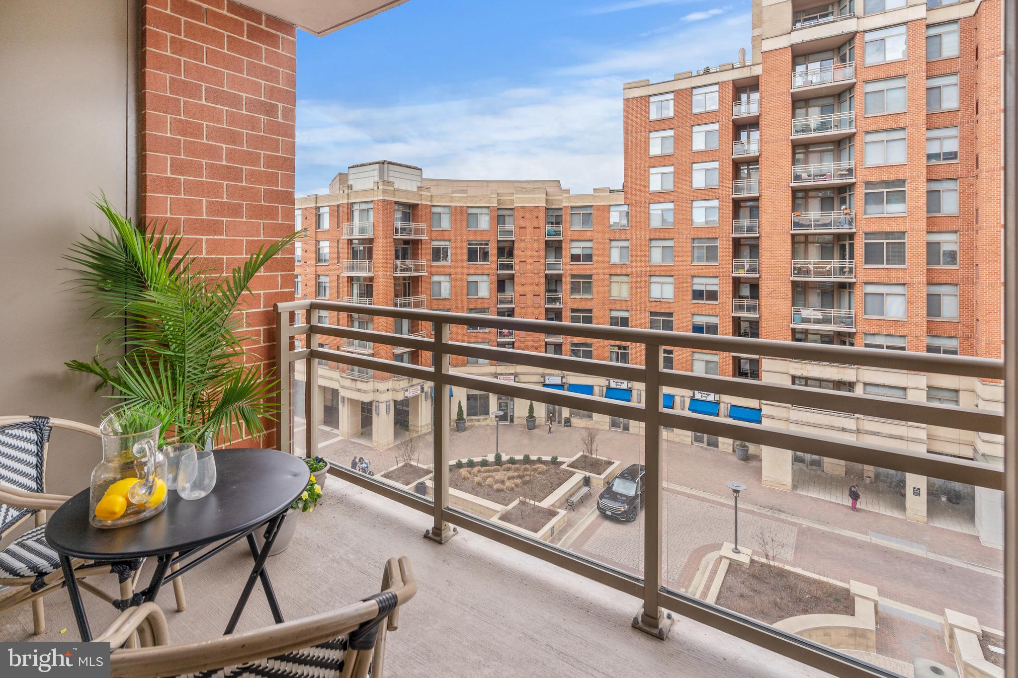 3650 South Glebe Road, Unit 542 Arlington, VA 22202 - Photo 7 of 36 Private Balcony