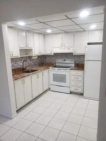 $1,400 | 688 Burgundy L, Delray Beach, FL 33484