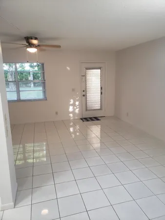 $1,400 | 688 Burgundy L, Delray Beach, FL 33484