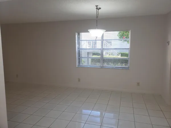 $1,400 | 688 Burgundy L, Delray Beach, FL 33484