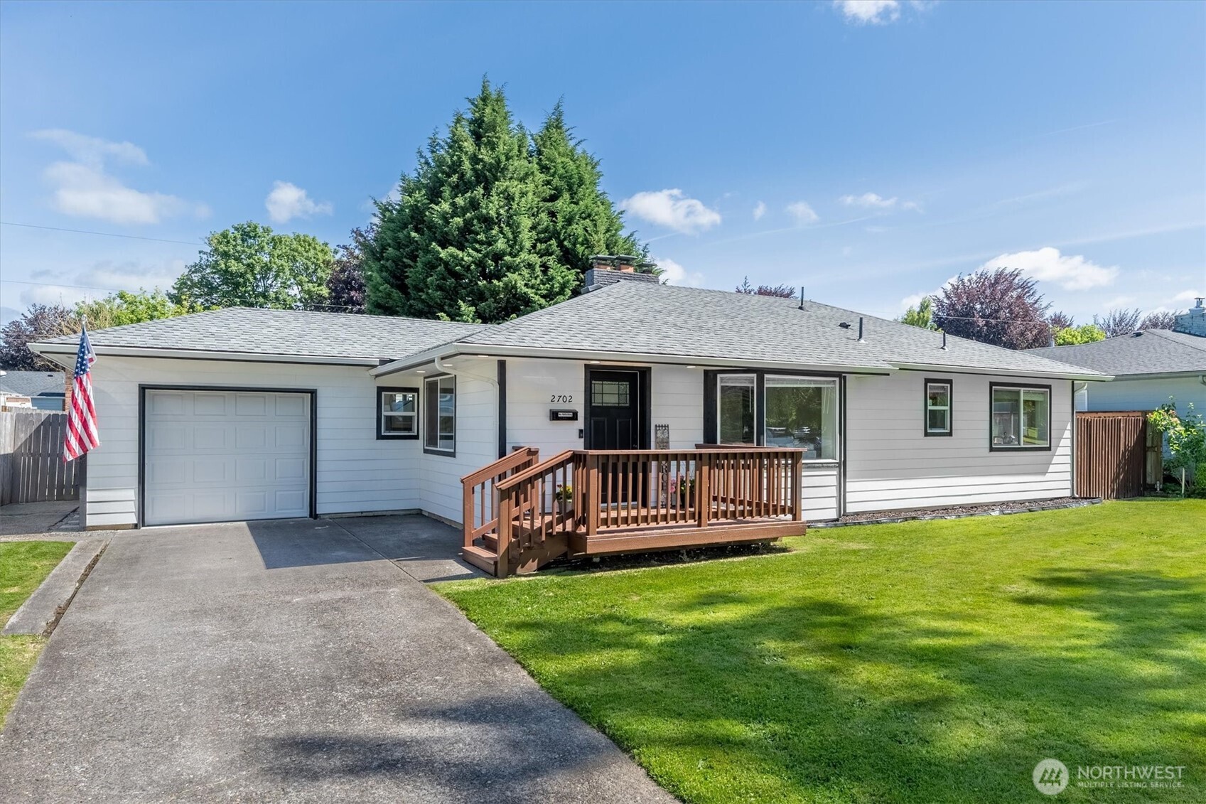 2702 Lilac Street Longview, WA 98632 - Photo 1 of 32