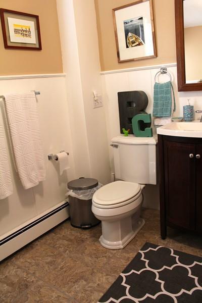 75 Spring Street Gardiner, ME 04345 - Photo 22 of 32 Bathroom