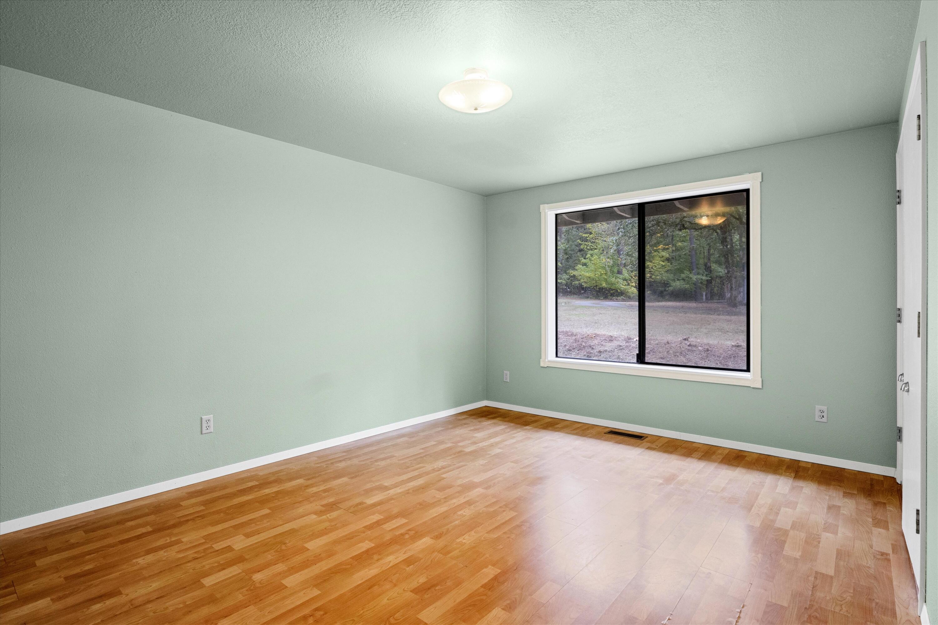 1080 Ferry Road Grants Pass, OR 97526 - Photo 29 of 60 30-IMG_0248