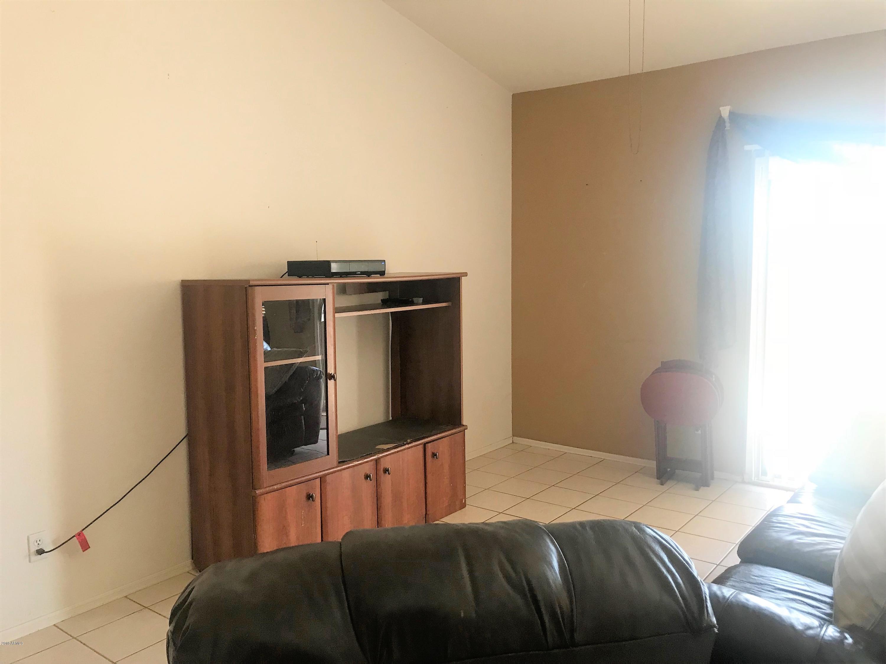 8575 West Granada Road Phoenix, AZ 85037 - Photo 5 of 17 IMG-3713