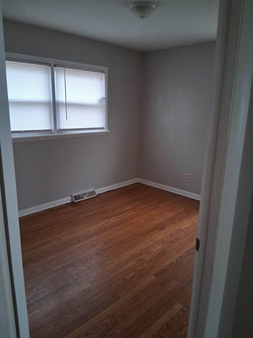 17333 Roy Street Lansing, IL 60438 - Photo 4 of 14