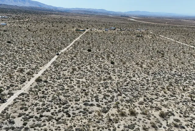 $14,500 | 8 Avenue X Llano Ca, Llano, CA 93544