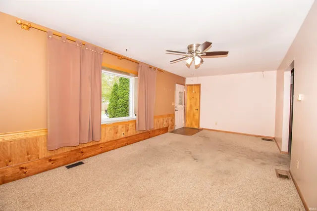 $159,550 | 914 East Avenue, Kendallville, IN 46755