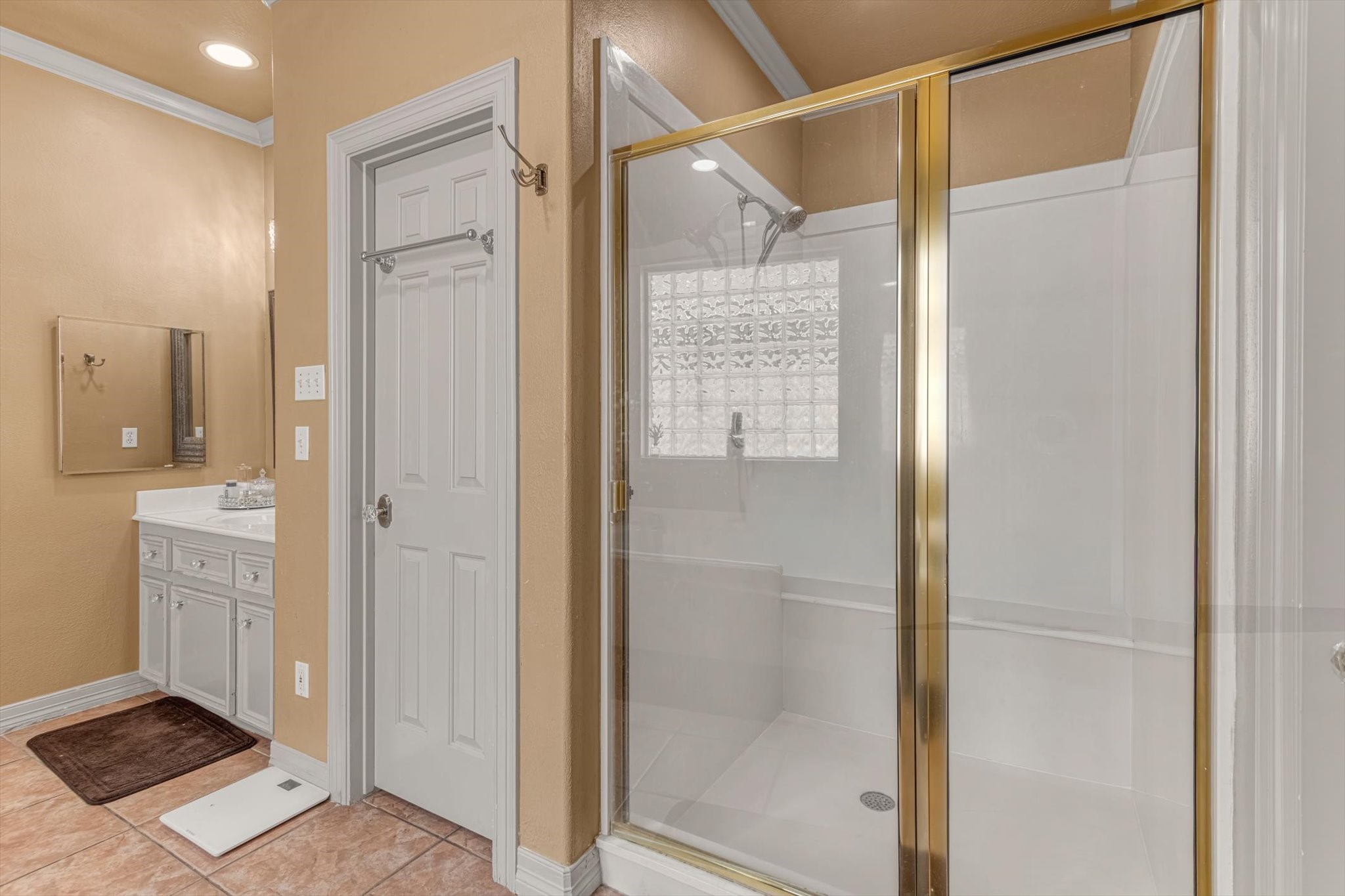 18422 Bivens Bend Spring, TX 77379 - Photo 26 of 50 a bathroom with a shower and a sink