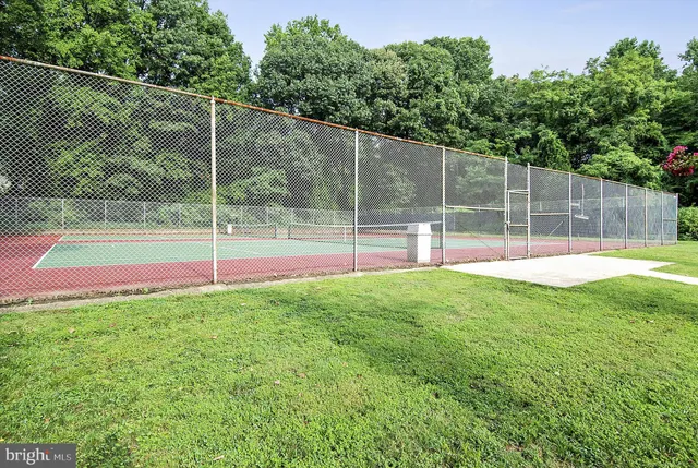 a view of a tennis court