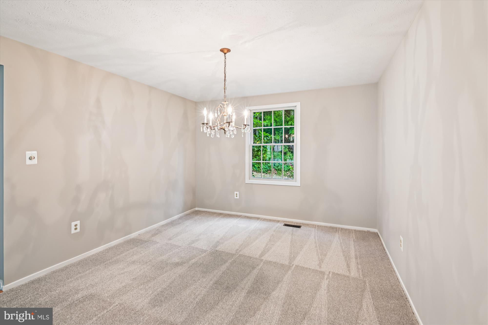 478 Bay Green Drive Arnold, MD 21012 - Photo 7 of 42 a view of an empty room with a window