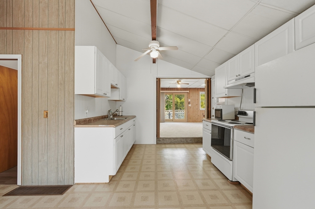272 Glen Charlie Road Wareham, MA 02538 - Photo 13 of 40