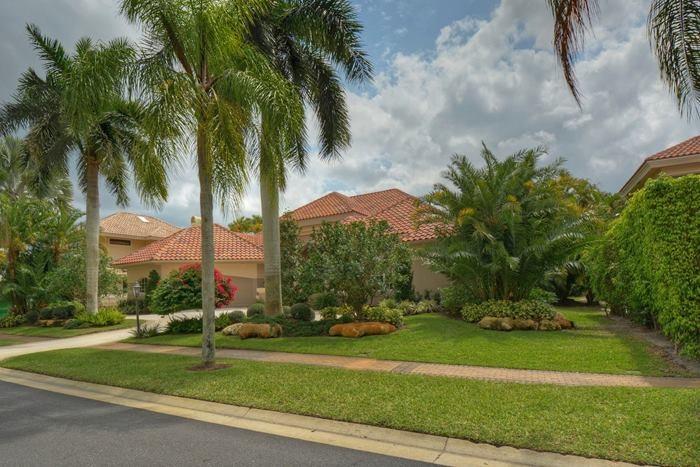 6892 Queenferry Circle Boca Raton, FL 33496 - Photo 14 of 28 exterior from side