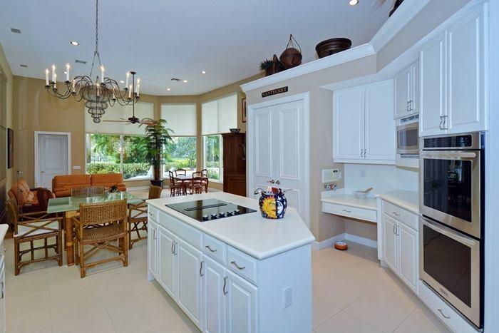 6892 Queenferry Circle Boca Raton, FL 33496 - Photo 17 of 28 kitchen3