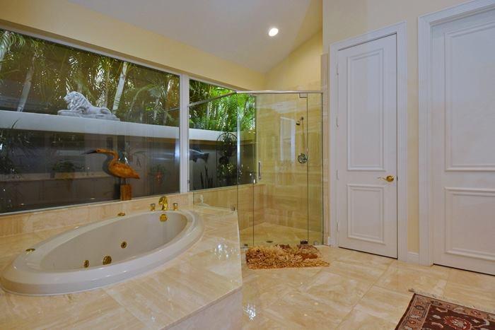 6892 Queenferry Circle Boca Raton, FL 33496 - Photo 23 of 28 masterbath2