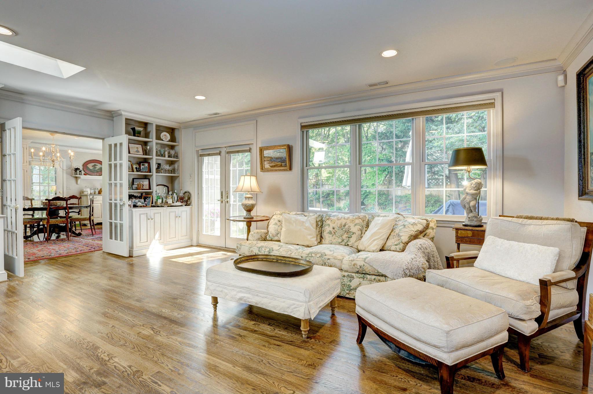 5302 Wriley Road Bethesda, MD 20816 - Photo 8 of 30 Wide open family room leads to patio and kitchen.