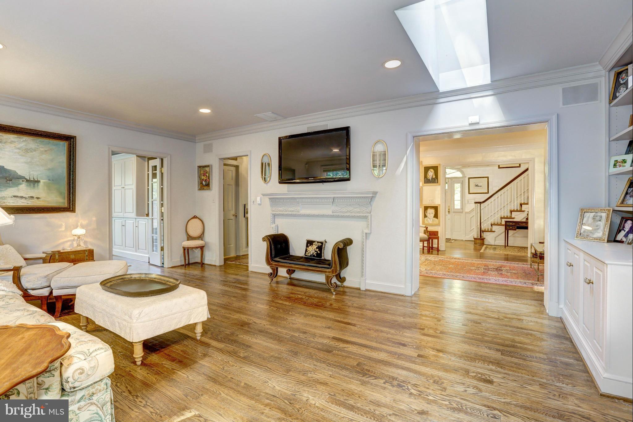 5302 Wriley Road Bethesda, MD 20816 - Photo 9 of 30 Hardwoods and custom cabinetry.
