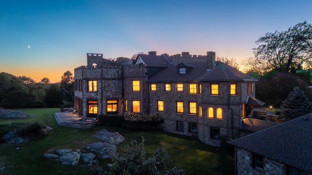 36 Beacon Hill Road Newport, RI 02840 - Photo 24 of 24 Gallery Image 24