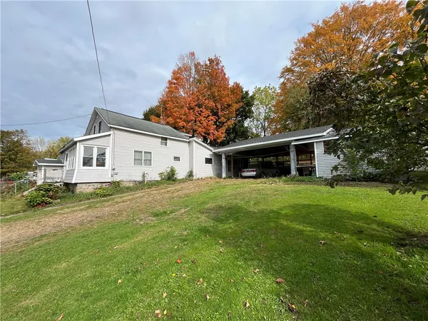$89,900 | 6050 Lake Street, Wolcott, NY 14590