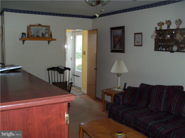 2255 Hillcrest Road Quakertown, PA 18951 - Photo 8 of 10 Family Room