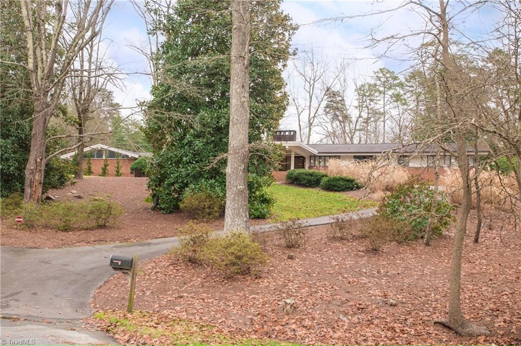402 Shadow Valley Road High Point, NC 27262 - Photo 1 of 29 Gallery Image 1