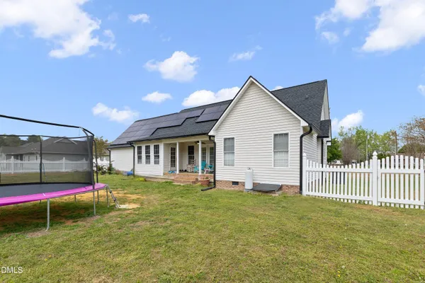 $379,999 | 724 Iris Bryant Road, Dunn, NC 28334
