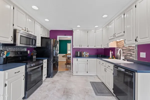 $379,999 | 724 Iris Bryant Road, Dunn, NC 28334