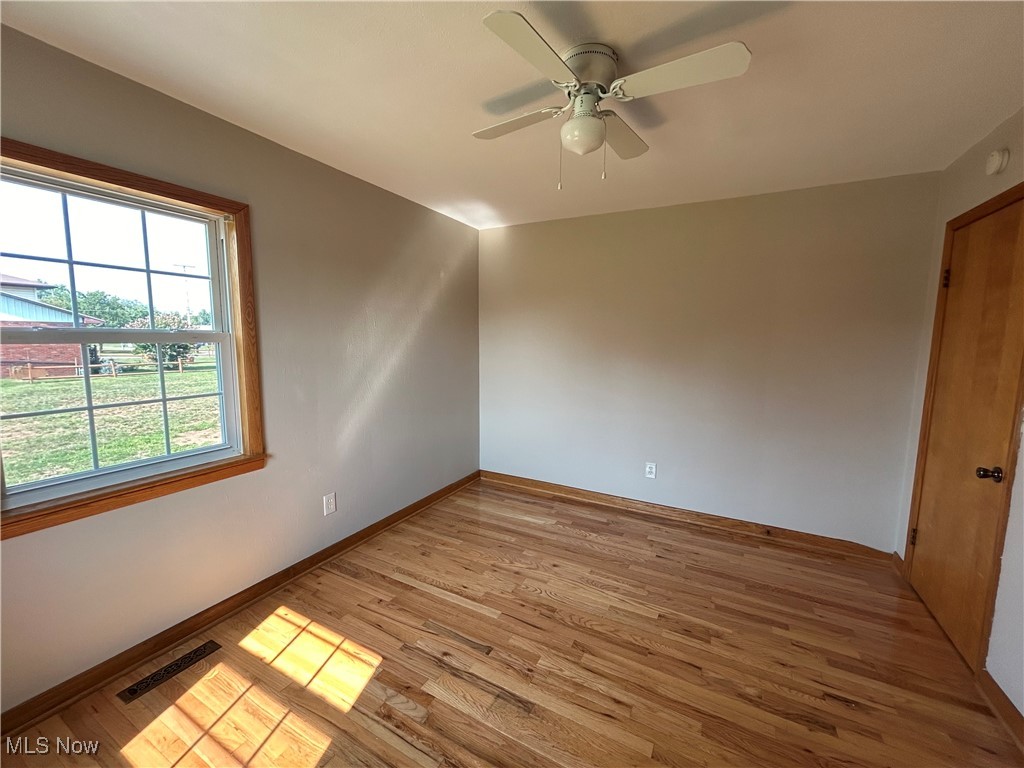 223 Stone Road Belpre, OH 45714 - Photo 11 of 30 First floor bedroom