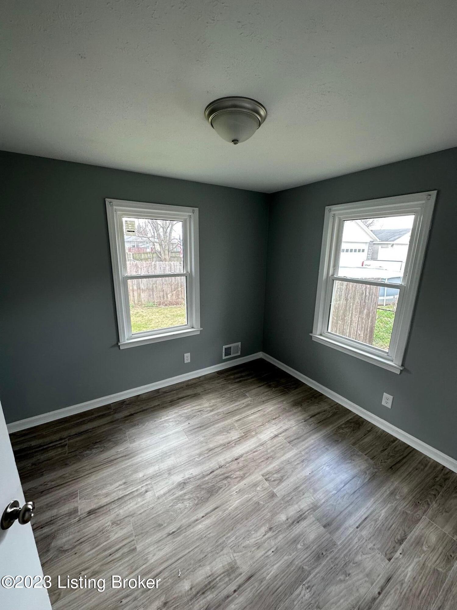 6800 Aron Road Louisville, KY 40258 - Photo 8 of 12 IMG_3641
