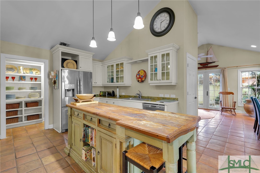 9 Dr Louis Way Savannah, GA 31411 - Photo 11 of 45