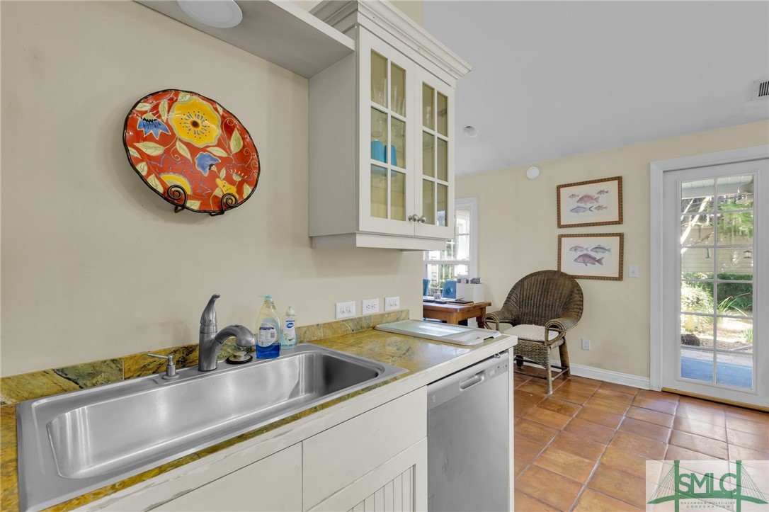 9 Dr Louis Way Savannah, GA 31411 - Photo 14 of 45