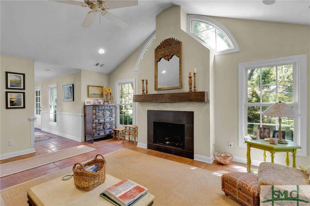 9 Dr Louis Way Savannah, GA 31411 - Photo 6 of 45