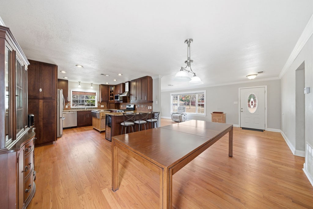627 Elm Street Kerrville, TX 78028 - Photo 8 of 20