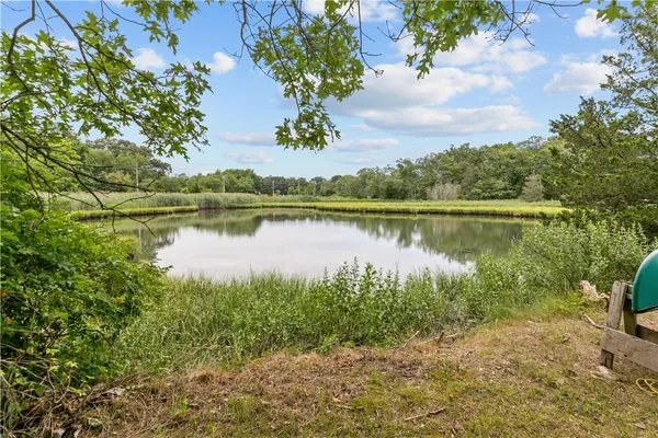 $2,500,000 | 194 Phillips Street, North Kingstown, RI 02852